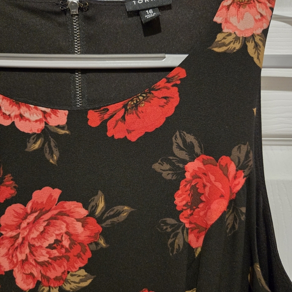 Torrid Floral Black and Red Maxi Dress size 16 - Picture 2 of 3